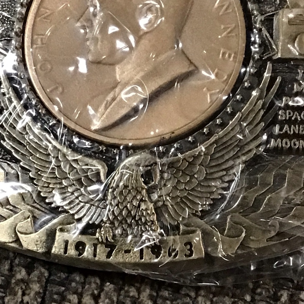 JFK American Commemorative 1st Edition Belt Buckle - Picture 5 of 7